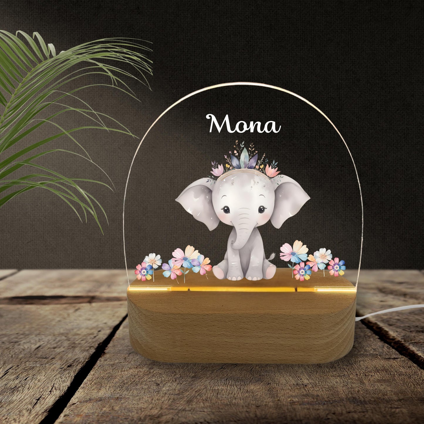 Nachtlicht Elefant im Blütenmeer